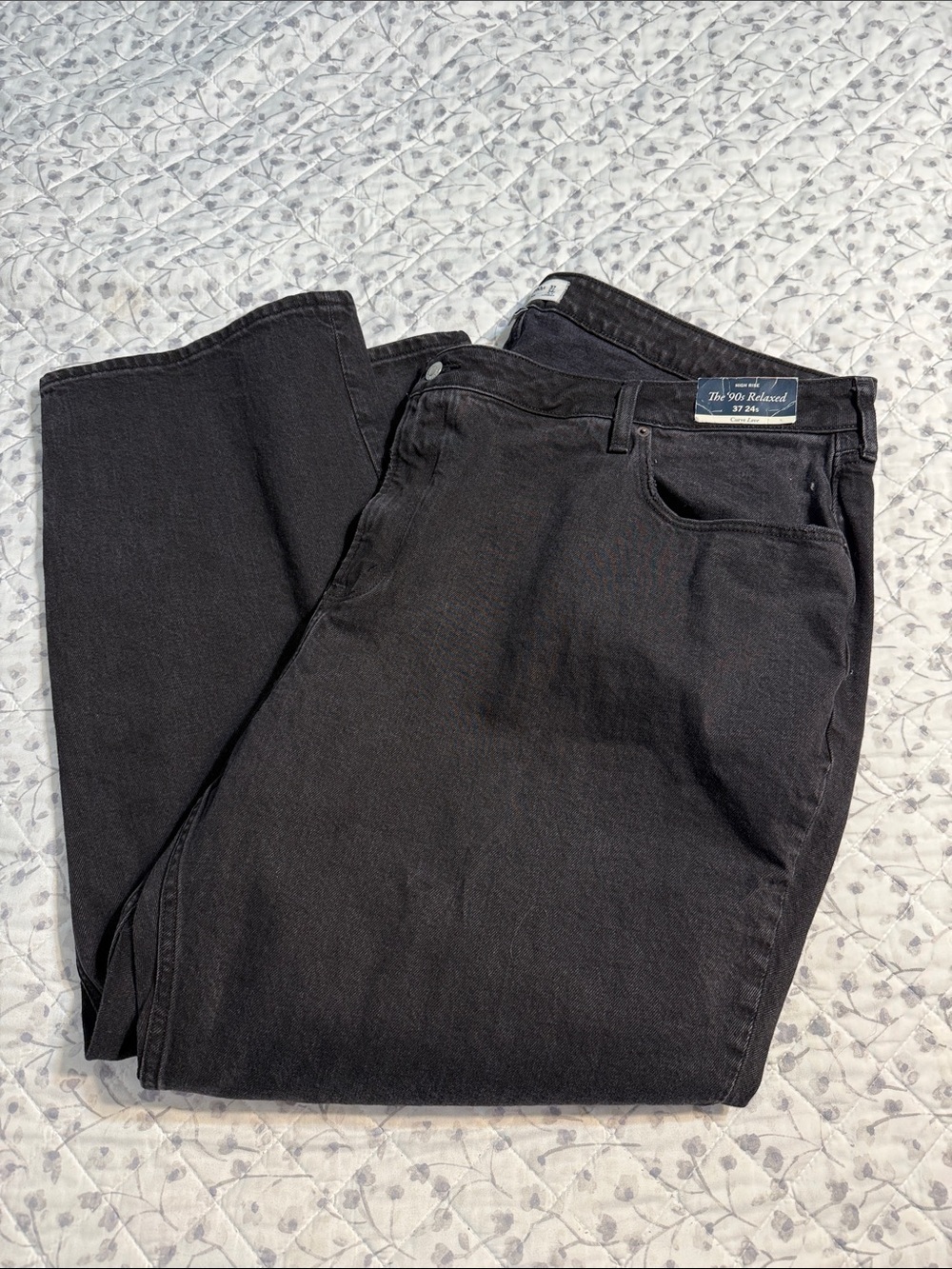 NWT Women’s Abercrombie Black high rise Jeans - 24s